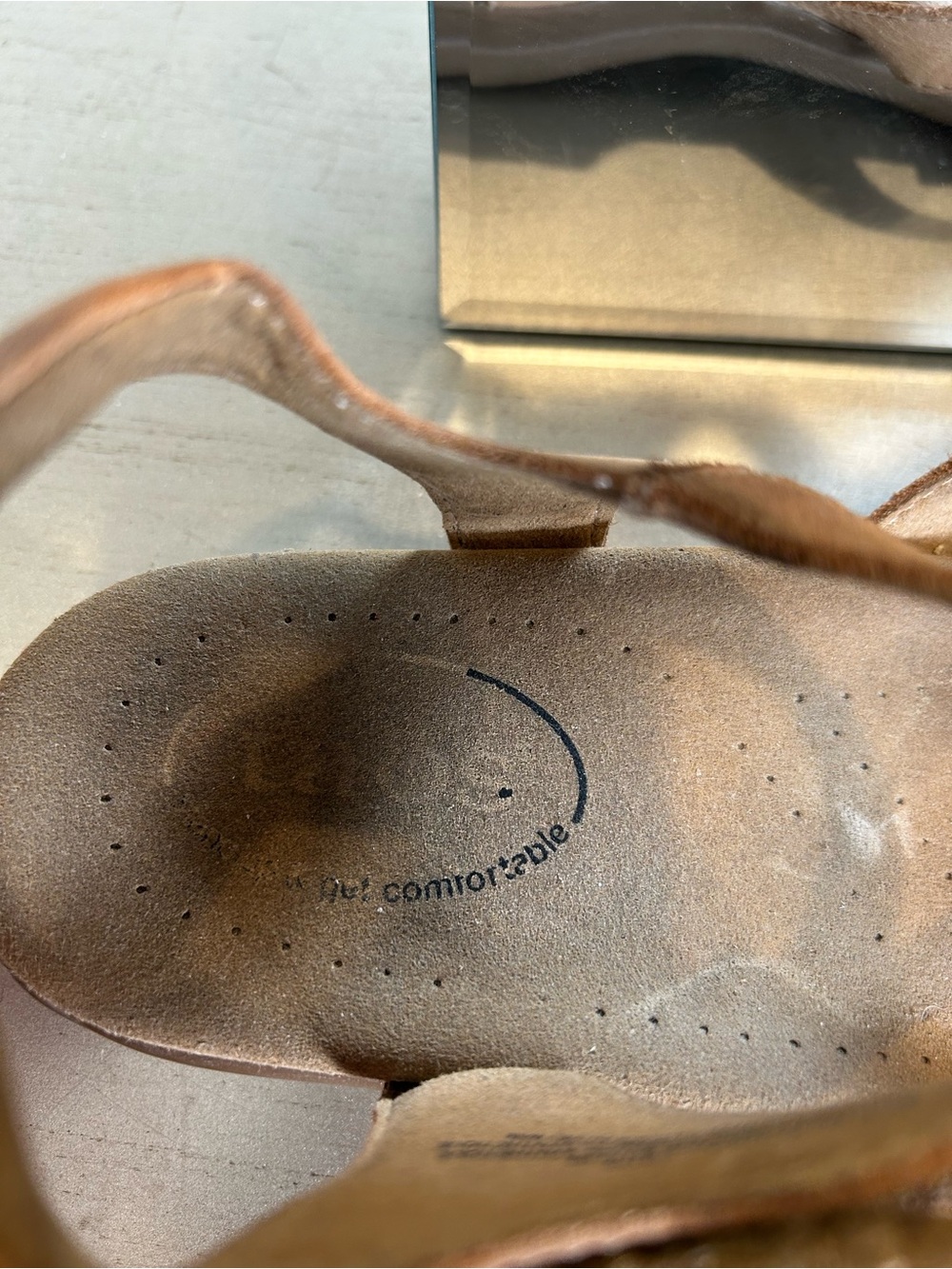Taos Earth Women's Tan Leather Adjustable Strap Sandals - Picture 2 of 7